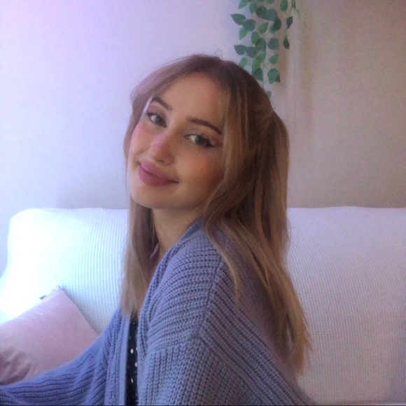 Meet your Posher, Tayla - Picture 1 of 1